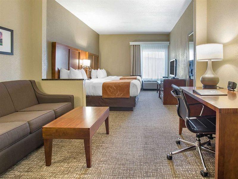 Comfort Suites Bethlehem Near Lehigh University And Lvi Airport Bagian luar foto