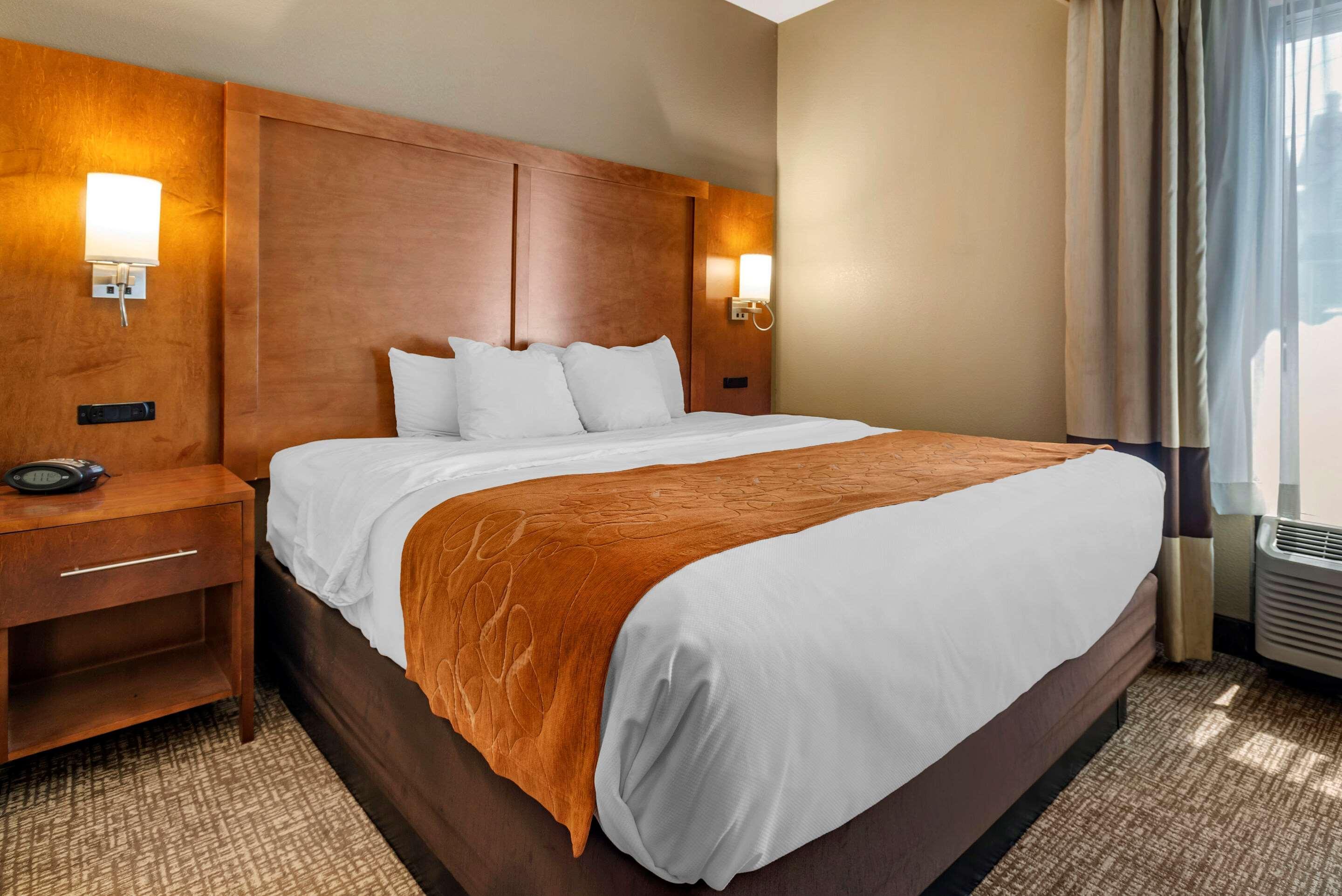 Comfort Suites Bethlehem Near Lehigh University And Lvi Airport Bagian luar foto