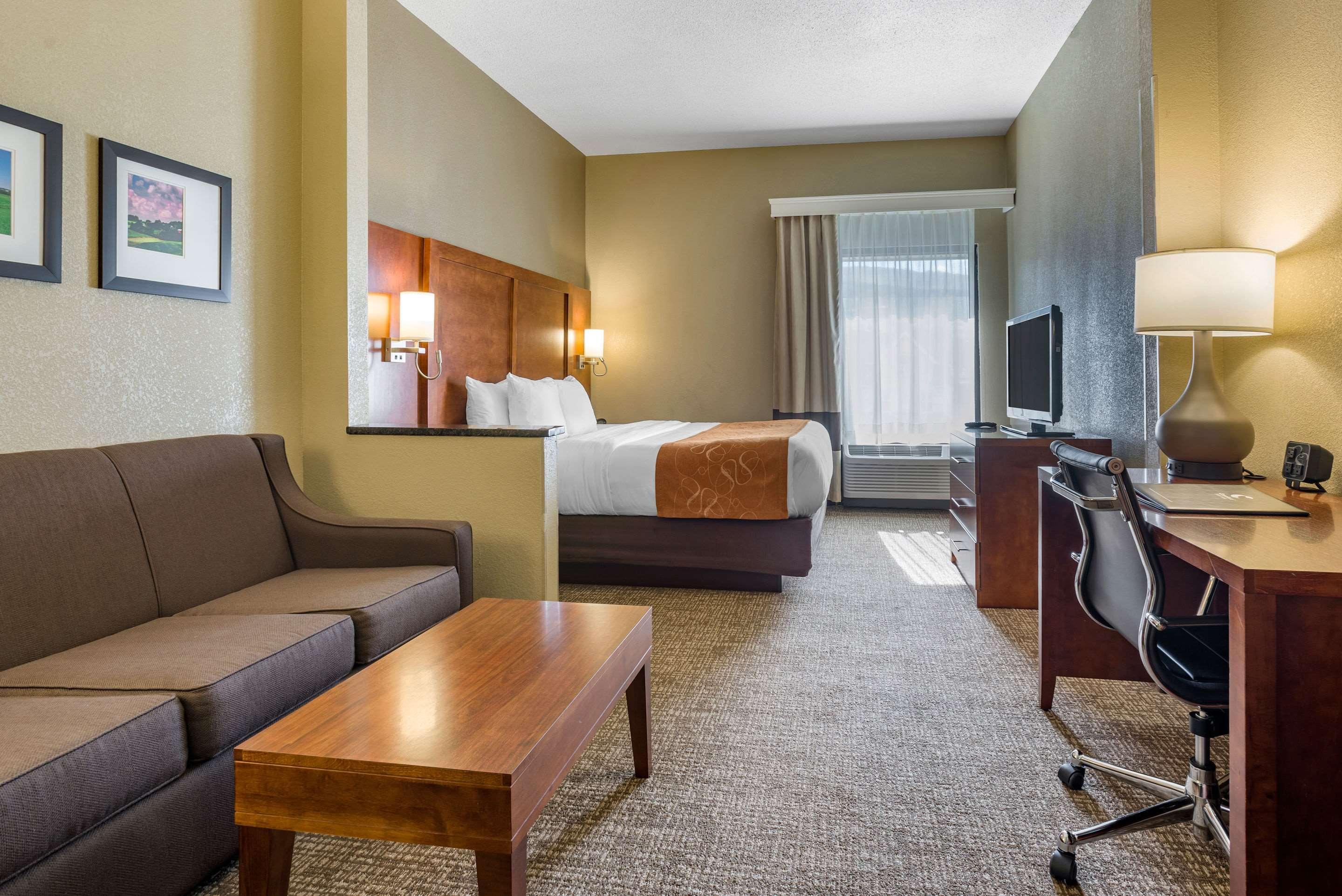 Comfort Suites Bethlehem Near Lehigh University And Lvi Airport Bagian luar foto