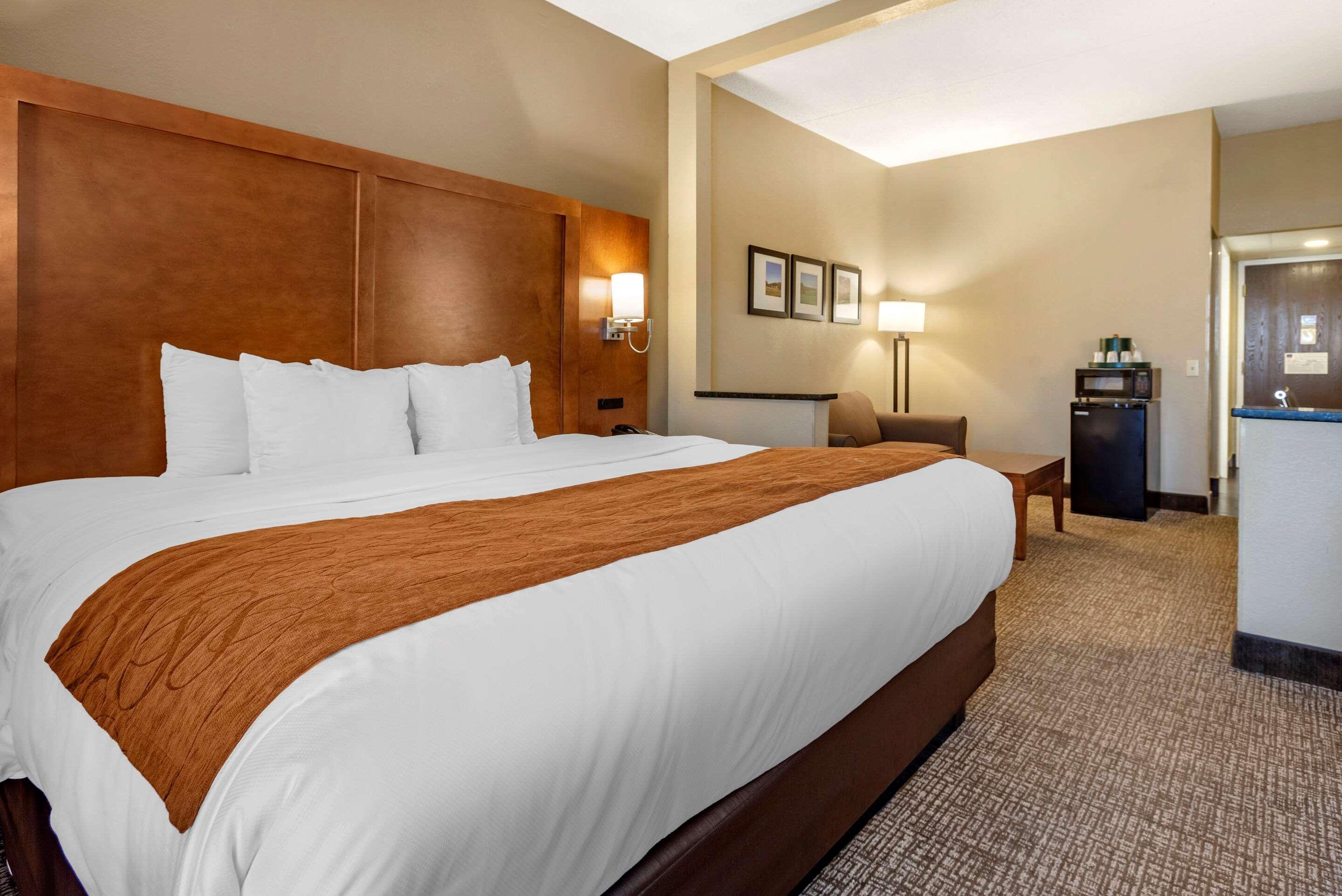 Comfort Suites Bethlehem Near Lehigh University And Lvi Airport Bagian luar foto