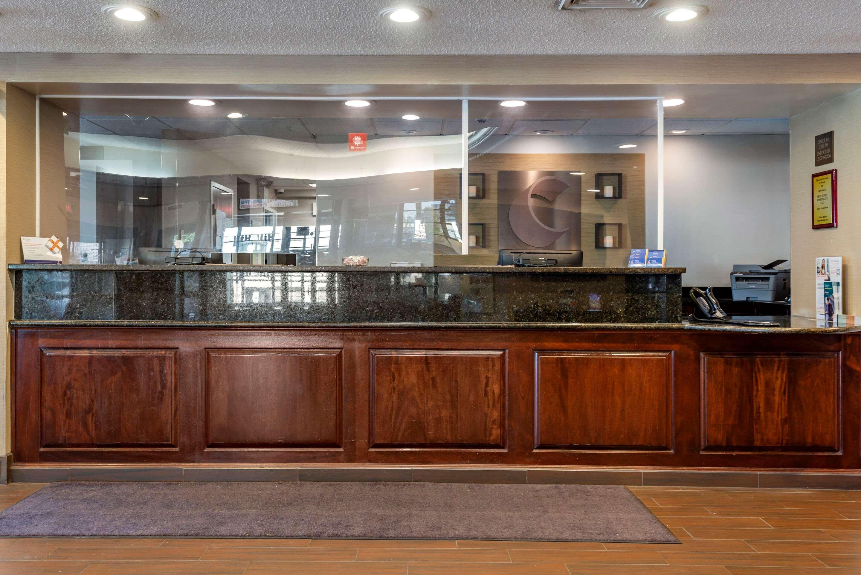 Comfort Suites Bethlehem Near Lehigh University And Lvi Airport Bagian luar foto