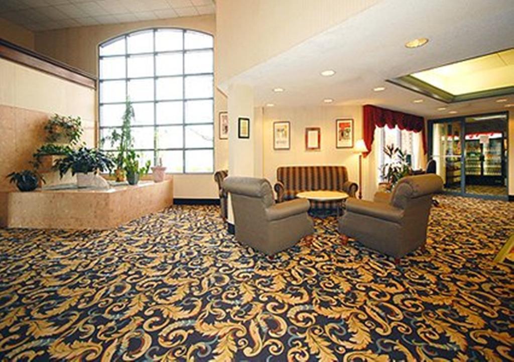 Comfort Suites Bethlehem Near Lehigh University And Lvi Airport Bagian luar foto