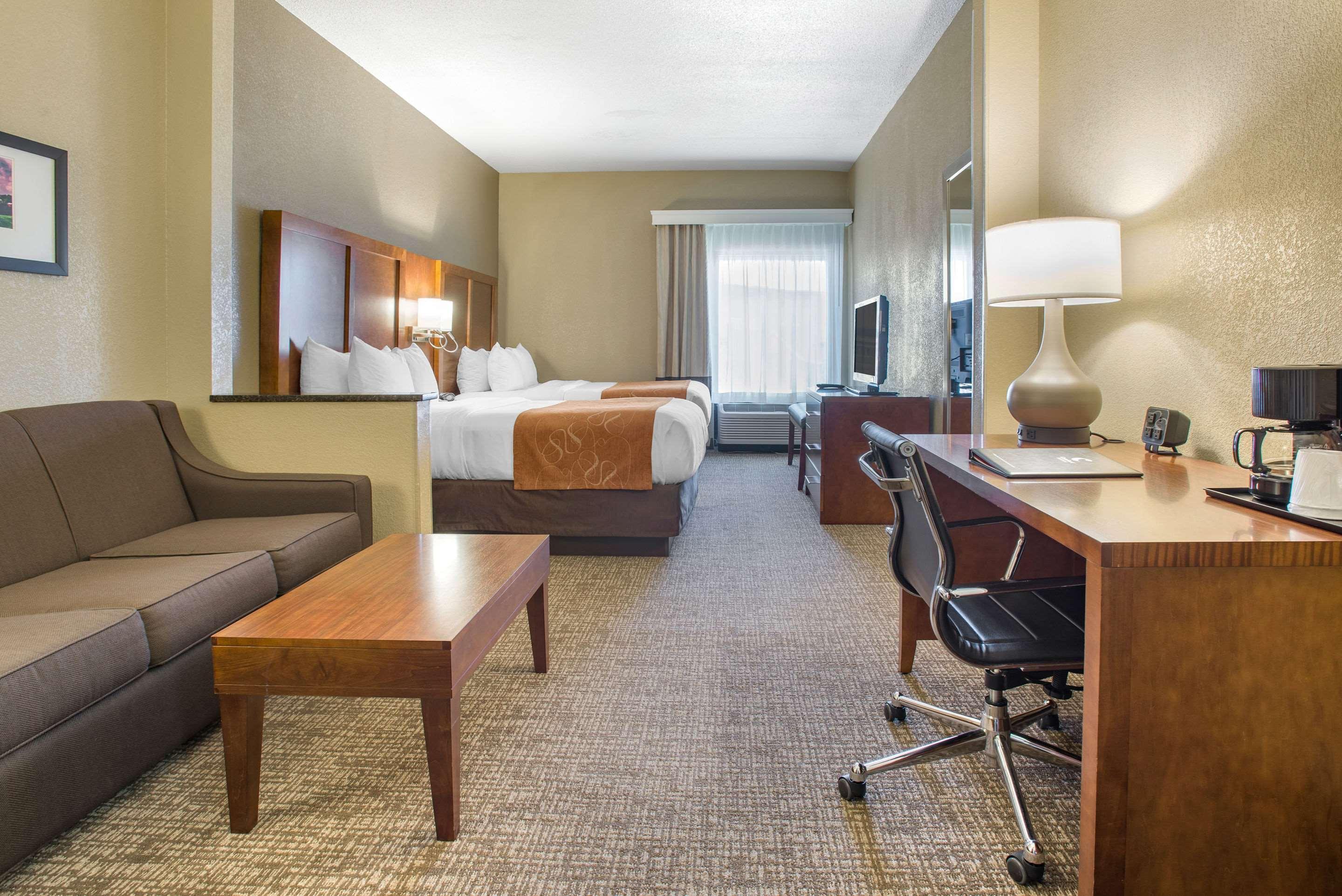 Comfort Suites Bethlehem Near Lehigh University And Lvi Airport Bagian luar foto