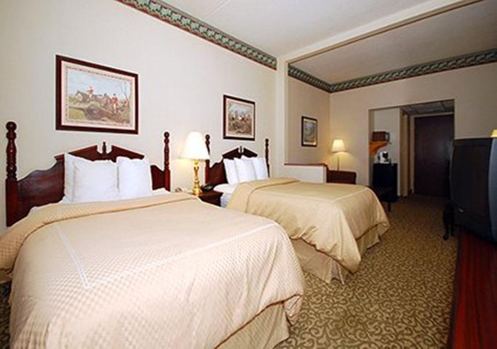 Comfort Suites Bethlehem Near Lehigh University And Lvi Airport Bagian luar foto