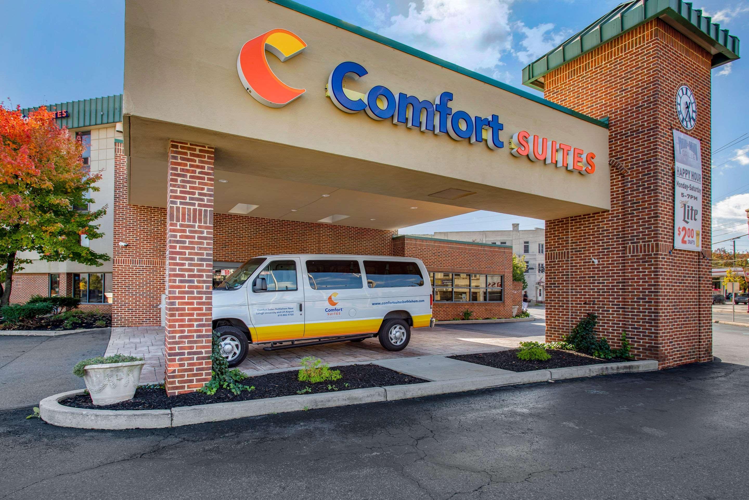 Comfort Suites Bethlehem Near Lehigh University And Lvi Airport Bagian luar foto