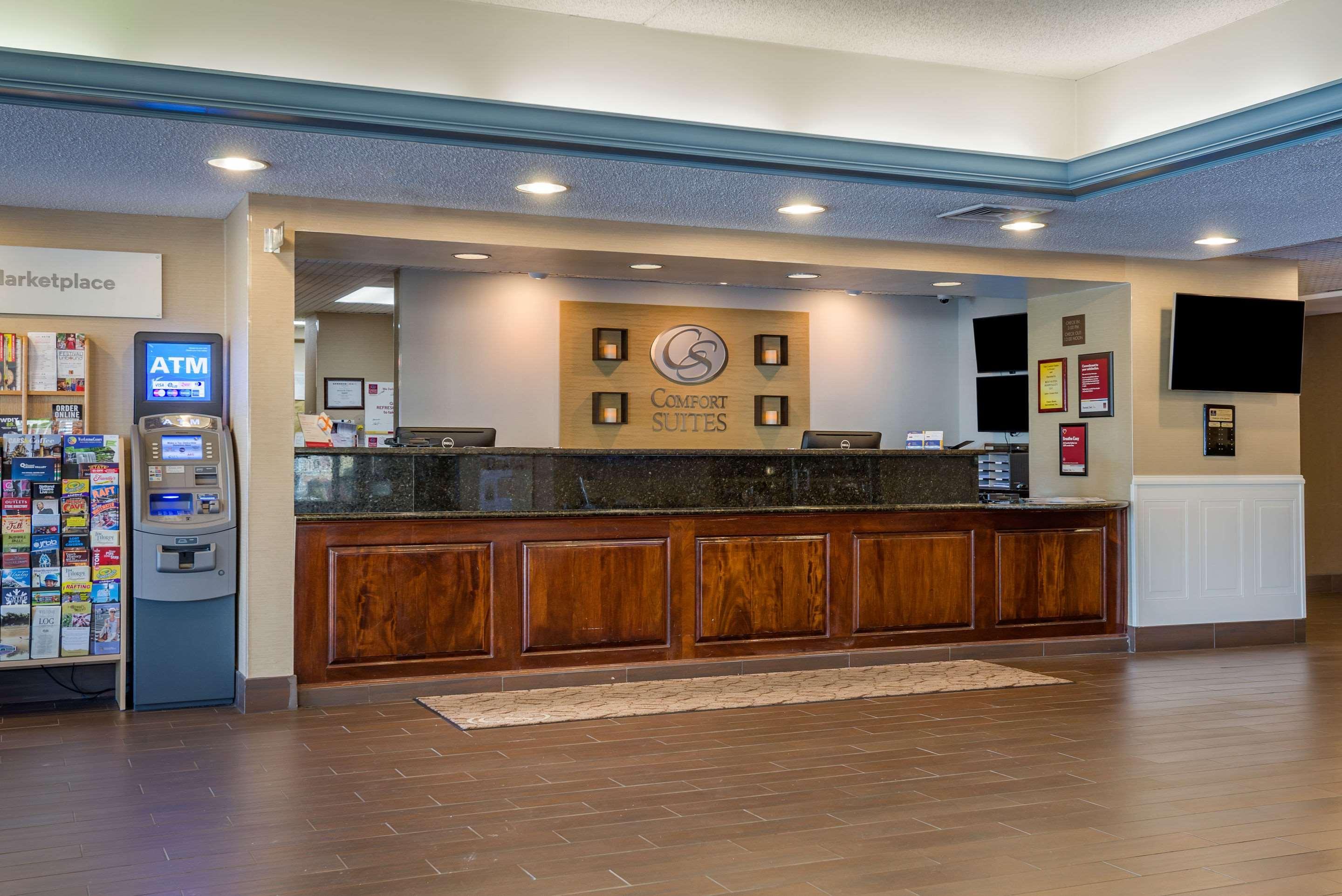 Comfort Suites Bethlehem Near Lehigh University And Lvi Airport Bagian luar foto