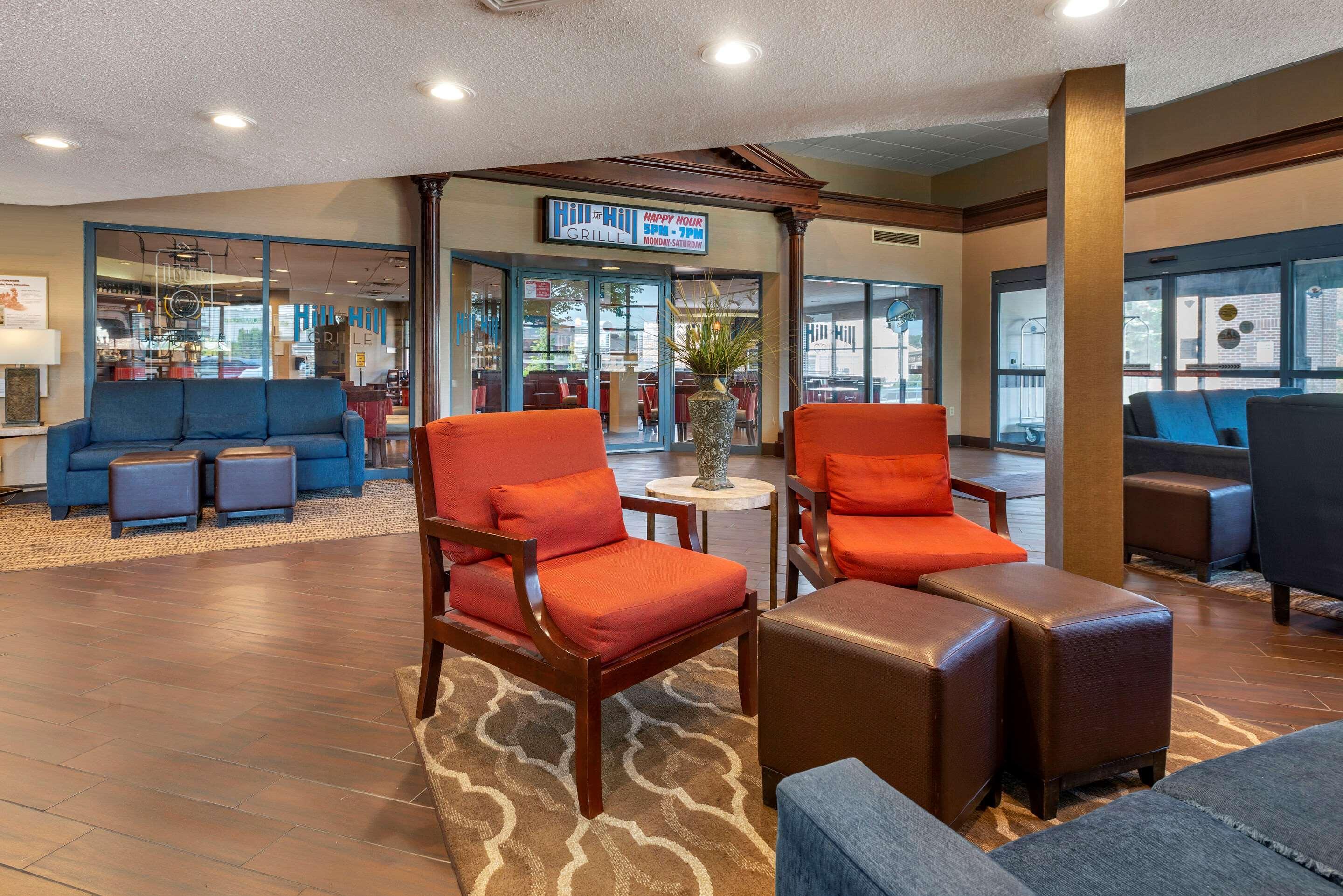Comfort Suites Bethlehem Near Lehigh University And Lvi Airport Bagian luar foto