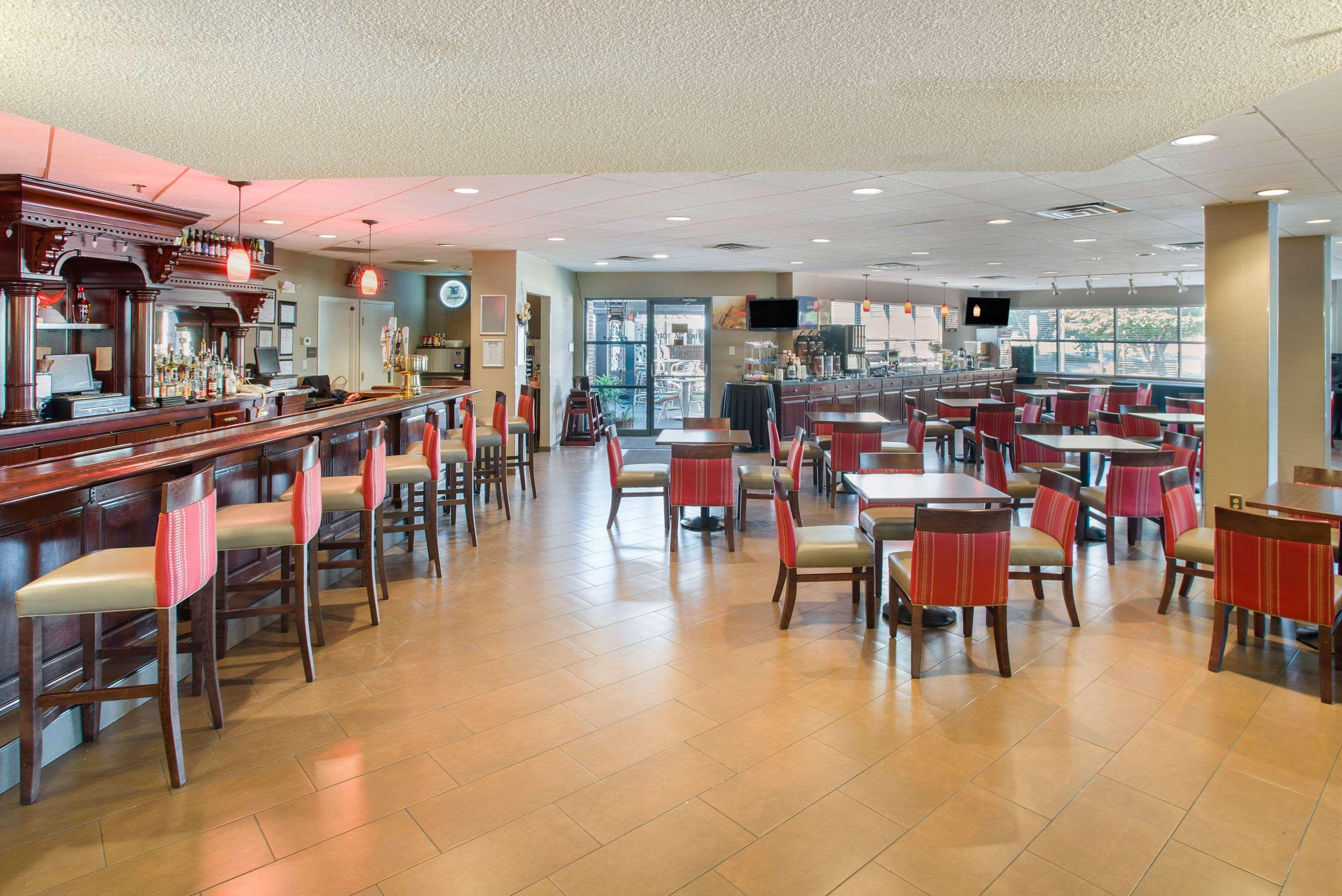 Comfort Suites Bethlehem Near Lehigh University And Lvi Airport Bagian luar foto