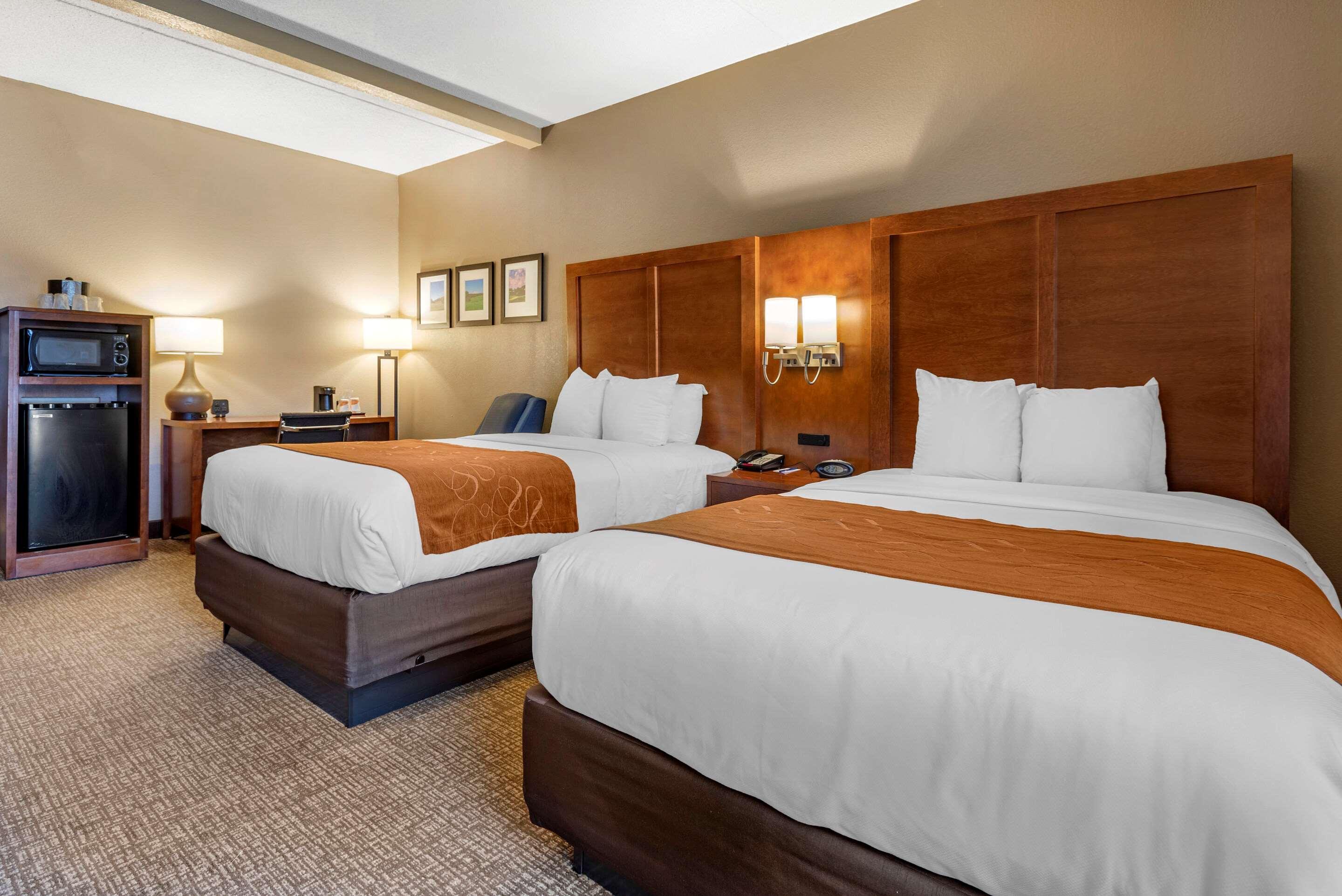 Comfort Suites Bethlehem Near Lehigh University And Lvi Airport Bagian luar foto