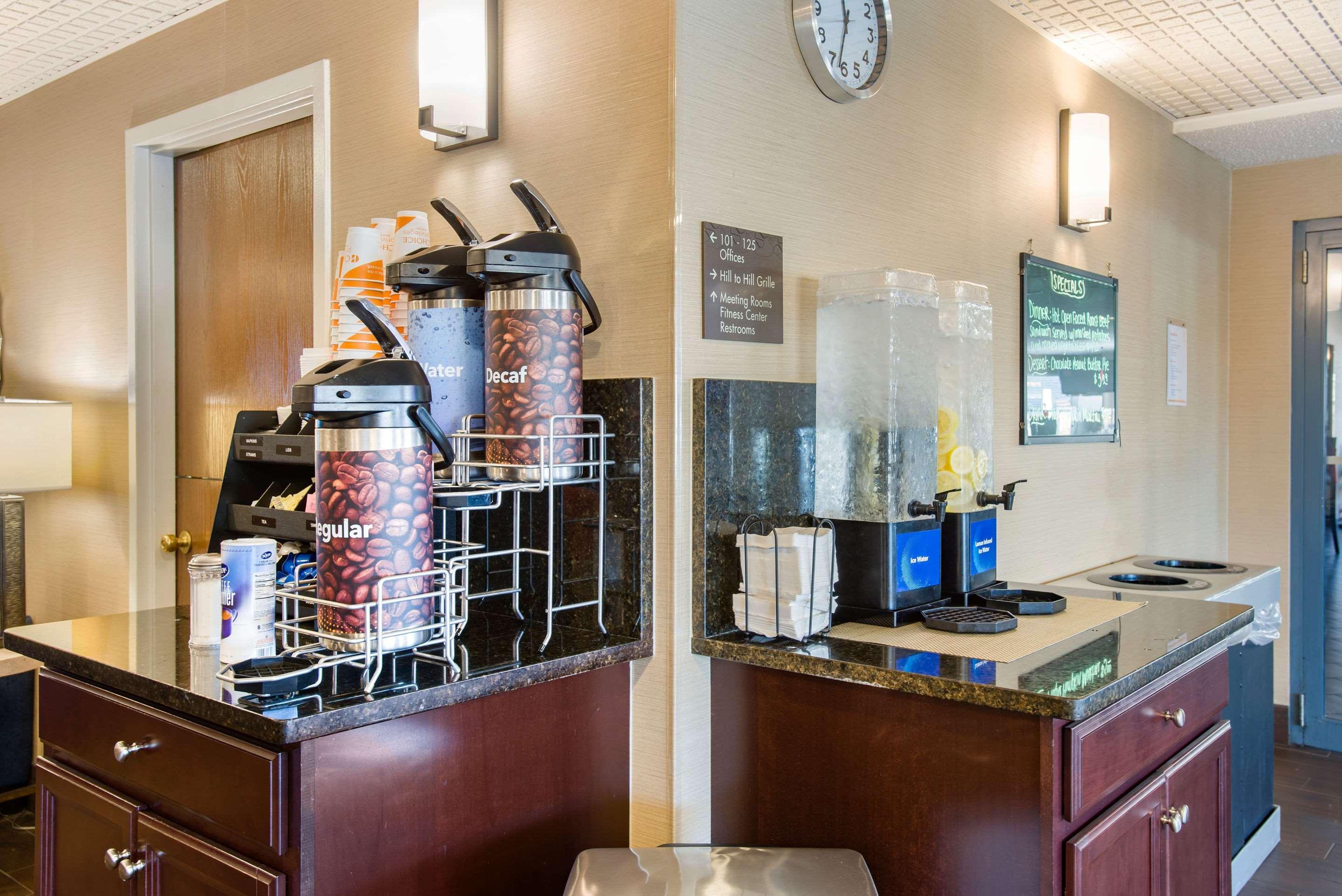 Comfort Suites Bethlehem Near Lehigh University And Lvi Airport Bagian luar foto